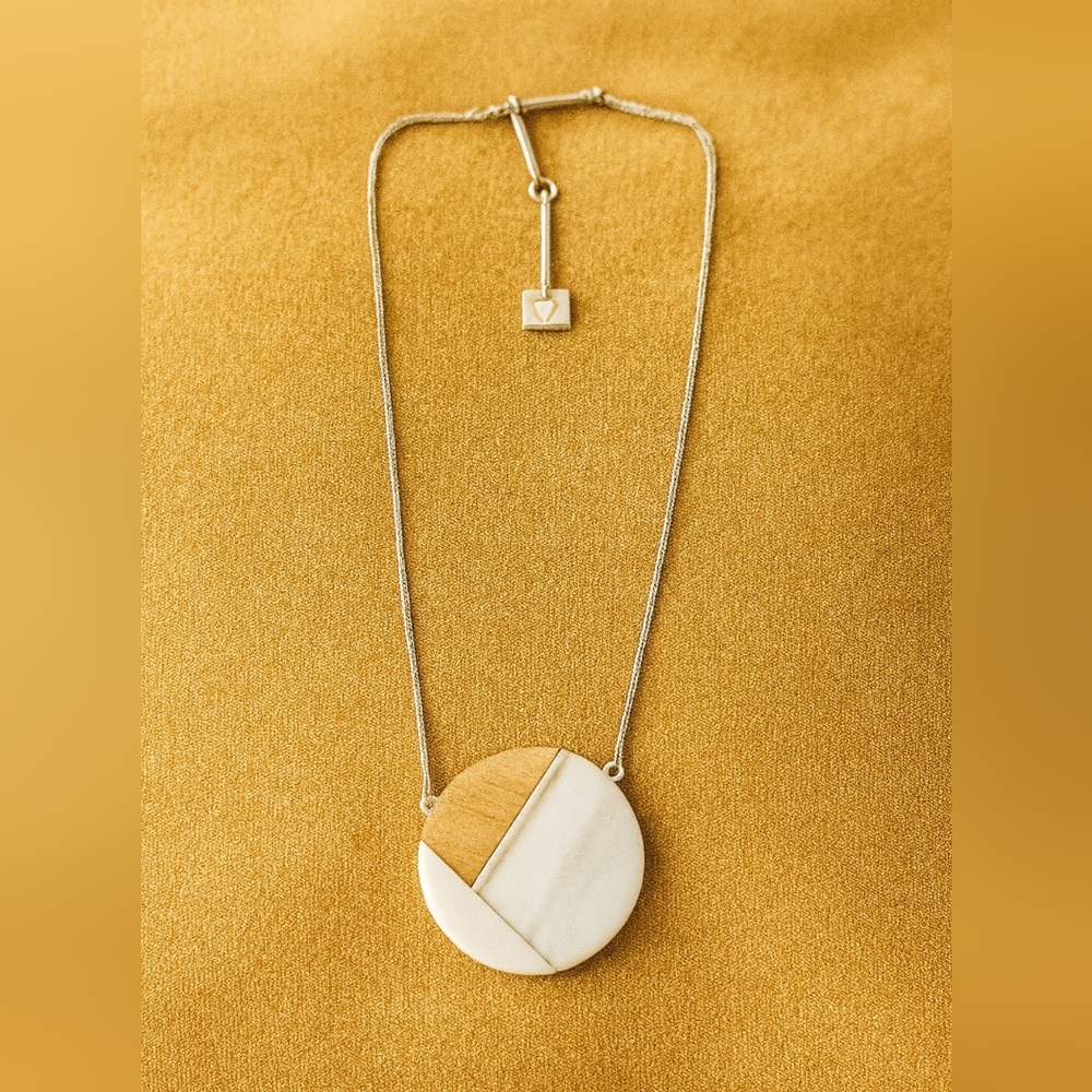 J. Jill Wood & White Resin Pendant Necklace | Modern Minimalist - Picture 3 of 5